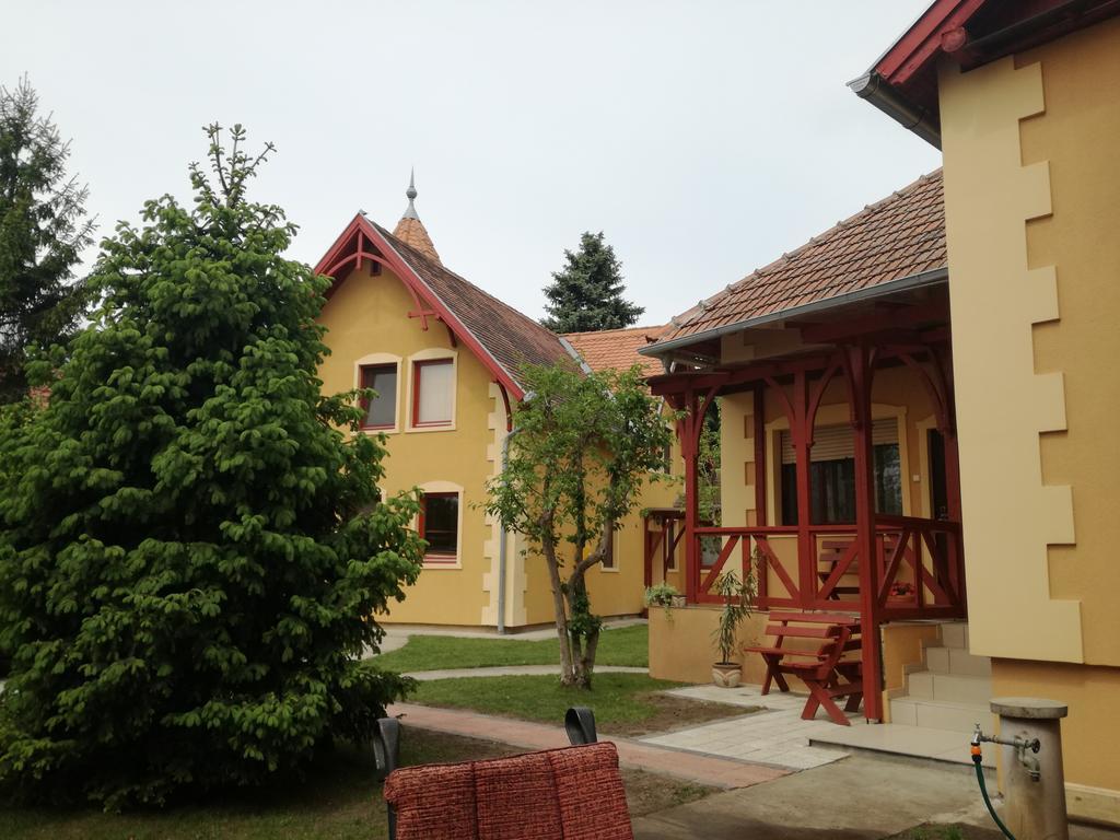 Prenociste Vila Stara Breza Palic Exterior photo